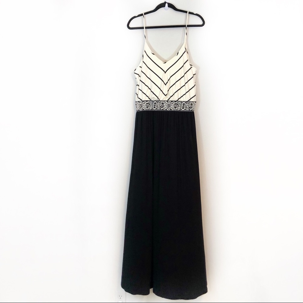 SHE Soul Harmony Energy white black maxi XL NEW